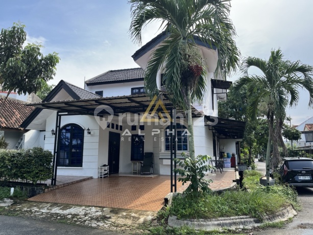 For Quick Sale: 2-Story Hook House in Kda Cluster Cendrawasih, Batam Center