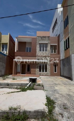 Fast Sale: 2-Story House in Plamo Residence, Batam Center