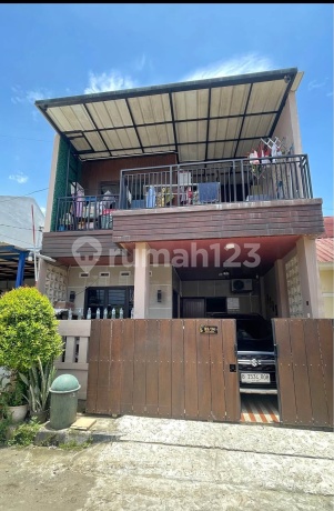 Dijual Rumah 2 Lantai Siap Huni Dilingkungan Aman Satu Pintu dengan Akses Mudah ke Gt Jt Bening dan St LRT Cikunir!Turun Harga Owner Mau Pindah ke Manado