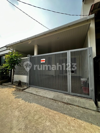 Dijual Rumah Second di Vida Bekasi.owner Pindah Keluar Kota Siap Dinego!!