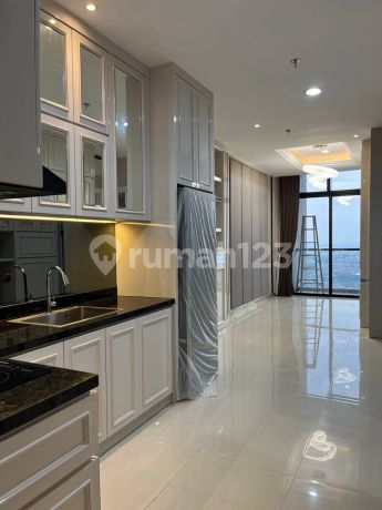 Jual Apartemen Sky Residence Ciputra World 2 BR Baru Furnished