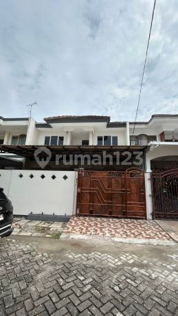 For Sale: Daan Mogot Baru House, 8 Wide