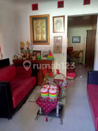 Rumah Strategis Komplek Perumahan Pondok Dustira Cimahi