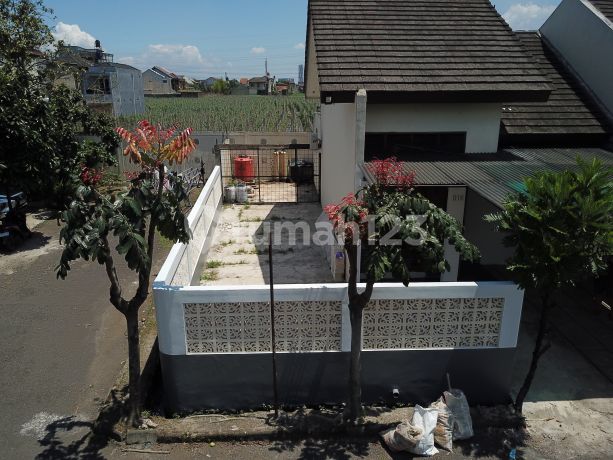 Rumah Nyaman Hook di Cluster De Green Grande Residence Rumah Nyaman Hook di Cluster De Green Grande Residence