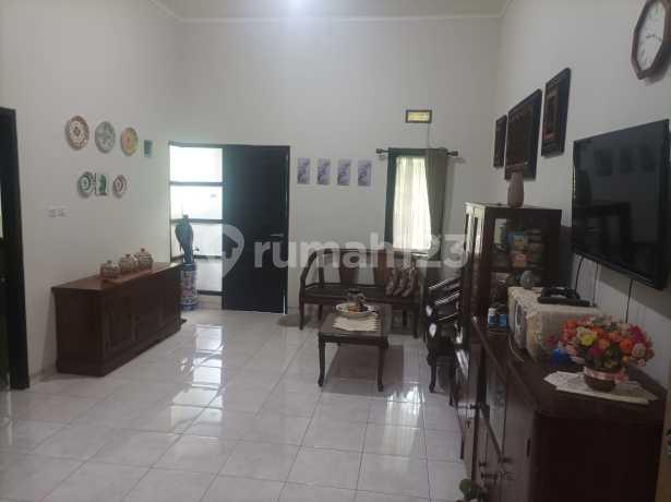 Rumah Strategis di The Nirwana Residence