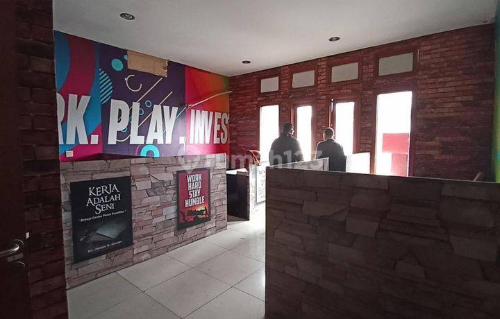 Ruko Ruang Usaha di Komplek Istana Pasteur Regency