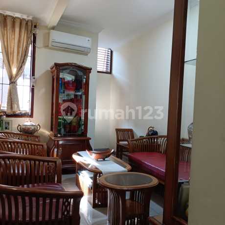 Rumah 3 Lantai di Komplek Permata Cimahi