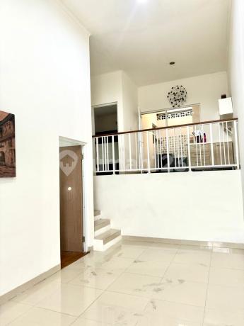 Fully Renovated House in Sunrise Hill Residence