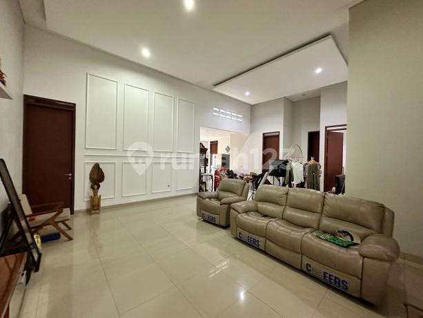 Spacious 1-Story House in Kopo Safira Residence