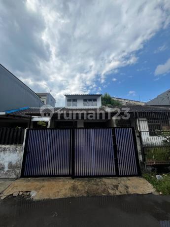Rumah Strategis di Jalan Rajawali Sakti