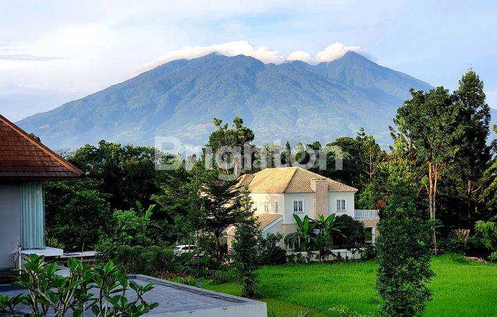 RUMAH ELIT BERTINGKAT HARGA SANGAT MURAH  FULL FURNISHED DI PERUMAHAN ELIT KAKI GUNUNG GEDE BOGOR
