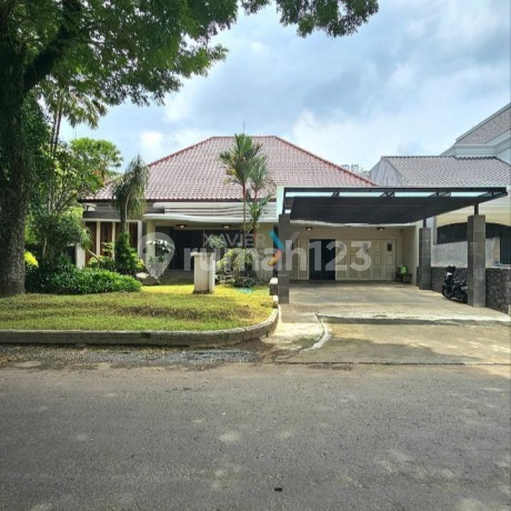 For Sale: Luxurious Tropical Modern 2-Story House with Private Pool and Fish Pond, Includes Pavilion, Ready to Occupy, Green Environment, Complete Facilities, Easy Access to City Center and Shopping Centers at Ijen Boulevard Nirwana Klojen Malang City H7 For Sale: Luxurious Tropical Modern 2-Story House with Private Pool and Fish Pond, Includes Pavilion, Ready to Occupy, Green Environment, Complete Facilities, Easy Access to City Center and Shopping Centers at Ijen Boulevard Nirwana Klojen Malang City H7