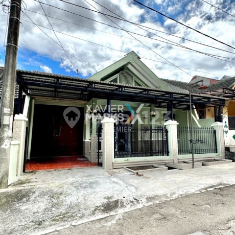 Cheap Sale House in City Center, Good Condition, Ready to Live, Canopied Parking Area, Safe Environment, Strategic Location Near Many Public Facilities and Easy Access Everywhere in Pondok Mulia Pandanwangi Housing, Malang City H700 Cheap Sale House in City Center, Good Condition, Ready to Live, Canopied Parking Area, Safe Environment, Strategic Location Near Many Public Facilities and Easy Access Everywhere in Pondok Mulia Pandanwangi Housing, Malang City H700