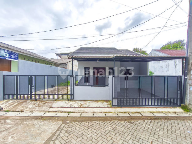 Rumah 10 Menit ke Gerbang Tol Bsd Barat 1 SHM Dibantu KPR J-38210