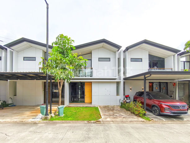 Minimalist House 4 Minutes to Karawaci Toll Gate 4 Assisted with Mortgage J41797