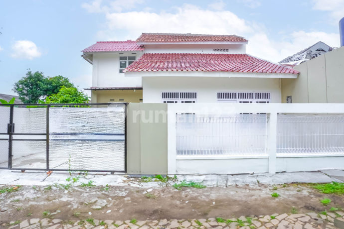 Rumah Hadap Selatan LT 100 SHM 9 Menit ke Pamulang Square J-27865