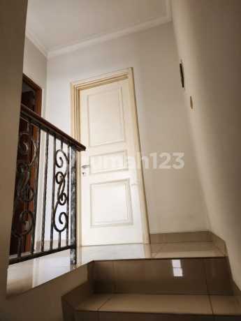 Rumah di Green Lake City Cluster West Europe, Ukuran 4 X 15, Bagus