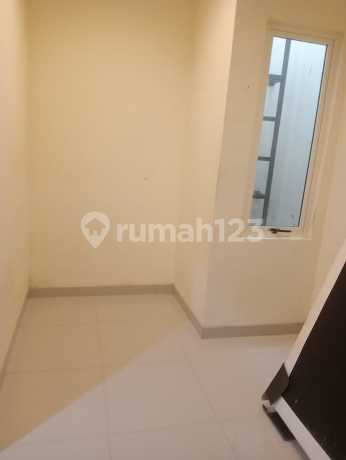 Rumah di Green Lake City, Cluster West Europe, Kosongan