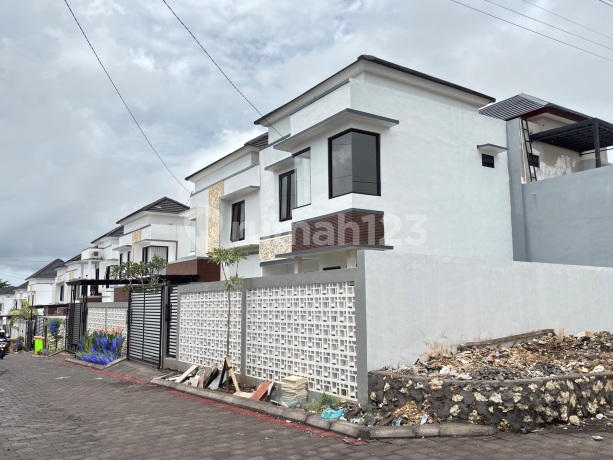 Rumah Sewa One Gate System di Perum Perdana Mumbul, Benoa, Kuta Selatan Rumah Sewa One Gate System di Perum Perdana Mumbul, Benoa, Kuta Selatan
