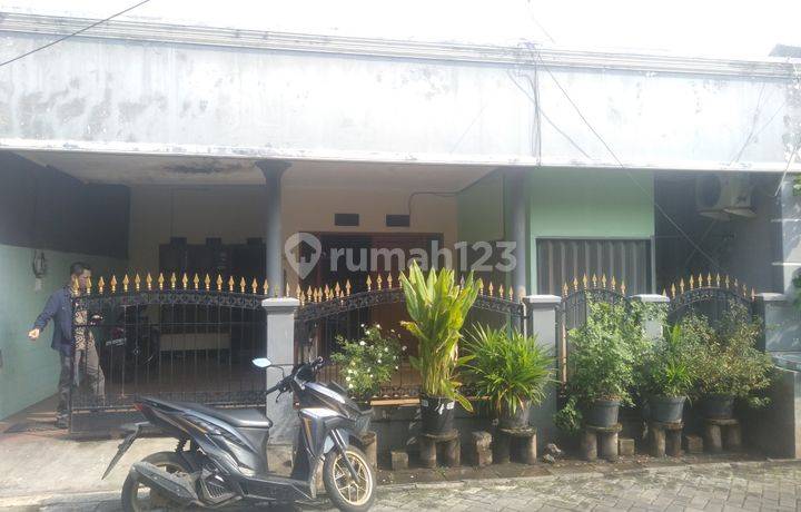 Rumah 1 1/2 Lantai Di Barata Karang Tengah
