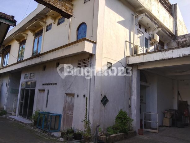 GEDUNG TOKO, RUMAH, GUDANG, PAVILIUN PERSIS DI RINGROAD SELATAN, JALAN RAYA PROVINSI DIKELILINGI KAMPUS: ALMA ATA, PGRI SONOSEWU, UMY MUHAMMADIYAH GEDUNG TOKO, RUMAH, GUDANG, PAVILIUN PERSIS DI RINGROAD SELATAN, JALAN RAYA PROVINSI DIKELILINGI KAMPUS: ALMA ATA, PGRI SONOSEWU, UMY MUHAMMADIYAH