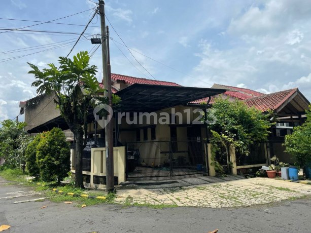 Jarang Ada! Rumah 1 Lantai Posisi Hook di Parakan Mas Antapani Jarang Ada! Rumah 1 Lantai Posisi Hook di Parakan Mas Antapani