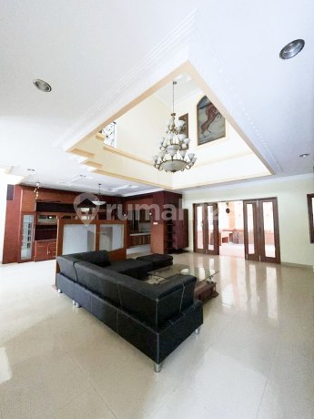 Rumah Mewah 2 Lantai di Taman Millenium Akses Tol Pasteur 2 Menit