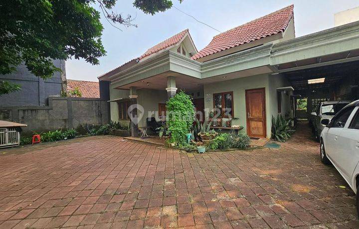 Rumah Luas Harga Terbaik Kondisi Bagus di Dekat villa mutiara cinere dan pintu tol krukut, Krukut