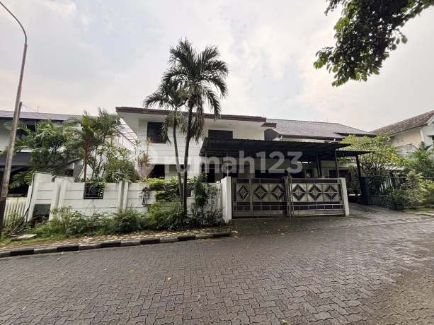 Rumah Villa Cinere Mas Hadap Taman Cantik Harga Spesial