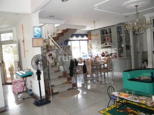 Rumah Asri 2 Lantai SHM di Villa Indah Pajajaran Dekat Area Perkantoran