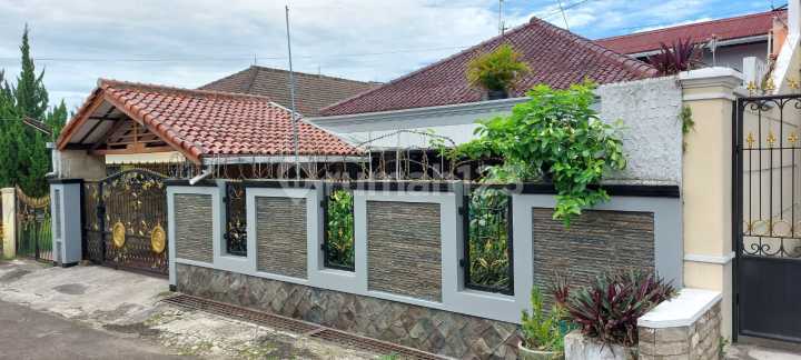 Rumah Strategis SHM Jl. Tamiang Haur Jaya di Pusat Kota