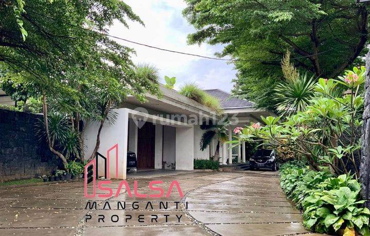 Dijual Cepat Rumah Cantik Taman Cantik Tanah Luas Harga Murah Bisa Untuk Invest Atau Compound Aatau Cafe Atau Kantor Parkir Luas SHM Nego Sampai Deal Harga 35 M Area Kemang Ampera Jakarta Selatan 