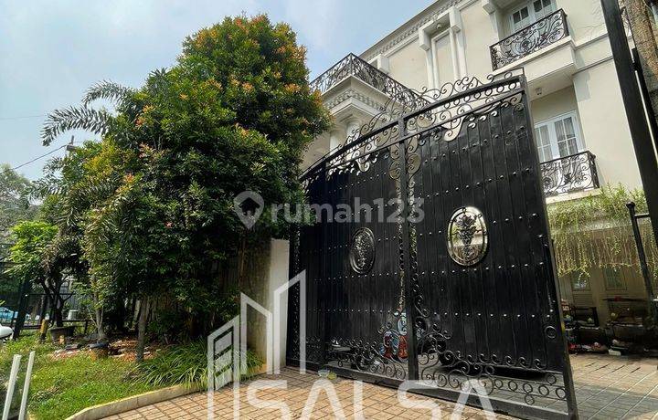 Dijual Cepat Rumah Cantik ASRI Private Pool Dekat Sekolah Internasional dan Mall pondok indah Harga Murah Rp.23.9 M Lokasi Strategis area Pondok Indah Jakarta Selatan 