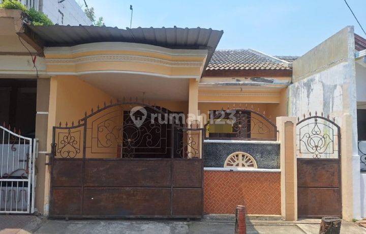 Rumah Bagus Strategis Nyaman Perum Gading Fajar Sidoarjo 