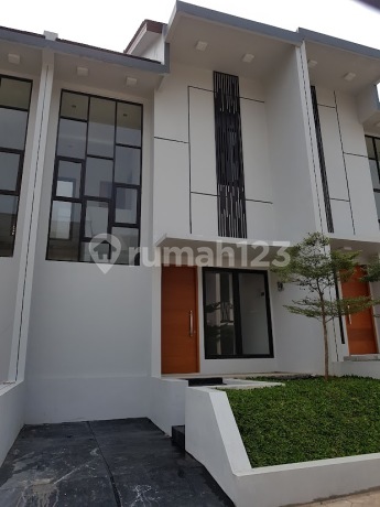 For Sale Quick 2-Story Good House in Cirendeu