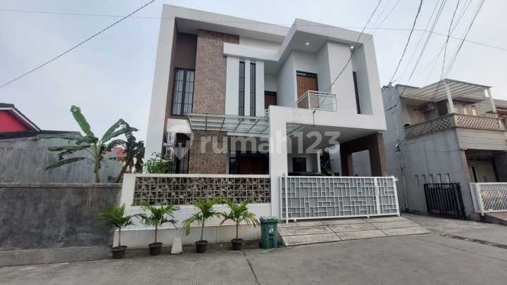 Rumah Mewah 2 Lantai Dalam Komplek Meruyung -tin