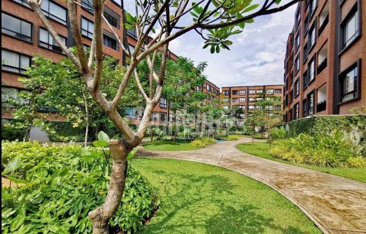 Apartment Low Rise Lloyd Alam Sutera Semi Furnished