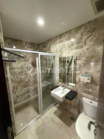 Dijual Murah Runah 2.5 Lantai 6*18 di Green Lake City Glc