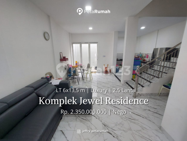 Dijual Rumah Mewah Komplek Jewel Residence Jalan Sidorukun Medan
