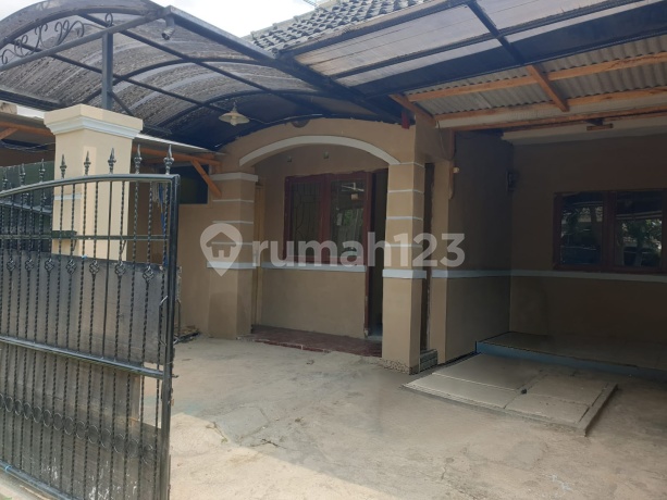 House with a Strategic Location and Ready to Occupy