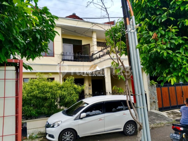 Dijual Rumah 2 Lantai Dekat Stasiun di Perumahan Depok Mulya 2