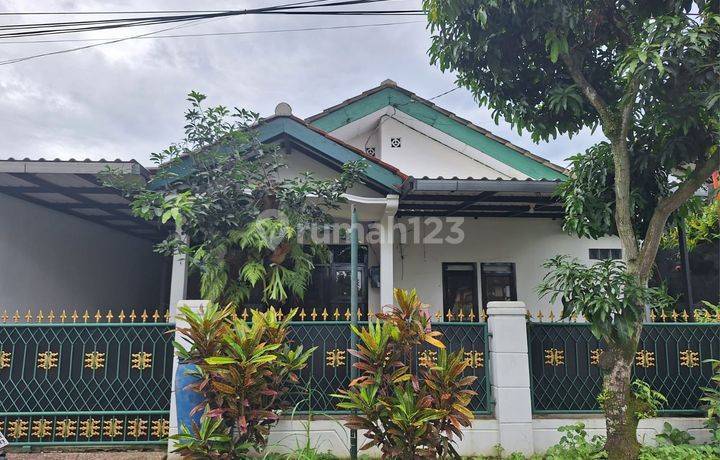 Dijual Rumah Siap Huni di Komplek Laladon Indah, Ciomas