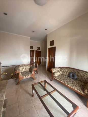 Rumah 2 Lantai Nyaman & Luas di Haji Bardan Sayap Logam Buah Batu Bandung