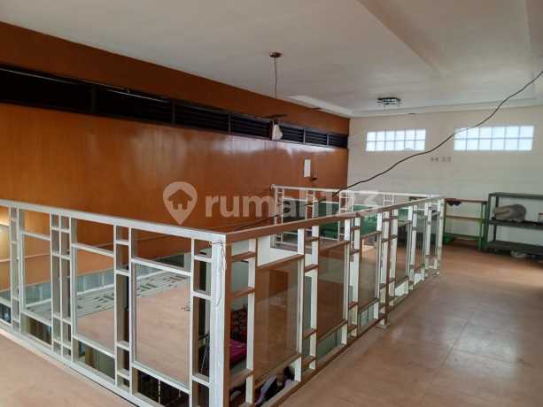 Rumah 2½ Lantai Di Salendro Timur Area Gumuruh Dekat Turangga Martanegara Kec Batununggal Bandung