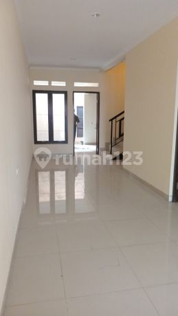 Rumah Minimalis Baru 3 Lantai Di Salendro Timur Gumuruh Turangga Kec Batununggal Bandung