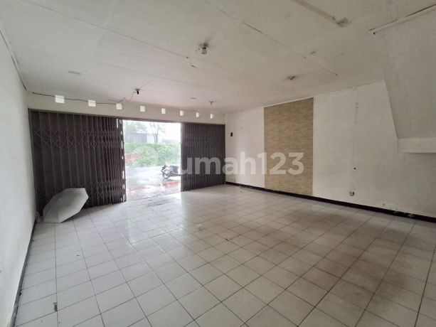 2-Story Shophouse in Sanggar Hurip, Jl Sanggar Kencana Xxvii, Buah Batu District, Bandung City 2-Story Shophouse in Sanggar Hurip, Jl Sanggar Kencana Xxvii, Buah Batu District, Bandung City