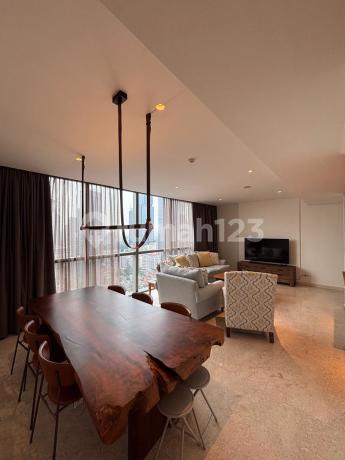 Apartemen Casa Domain Luas 172 m2  3+1 bedroom Fully furnished 