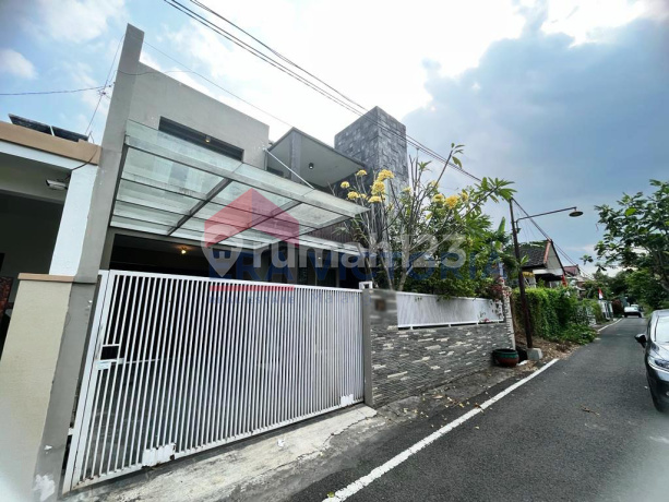 Rumah Layout Cantik Di Sulfat Indah Akses Mudah Tengah Kota