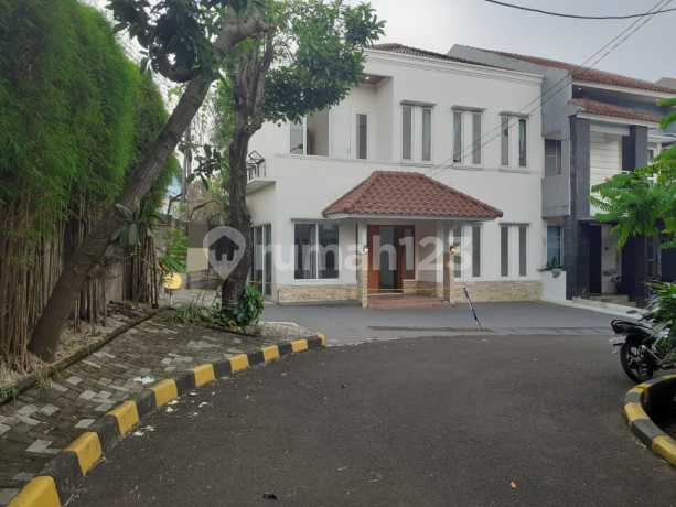 Dijual Rumah Bagus Taman Parahyangan Lippo Karawaci Tangerang Dijual Rumah Bagus Taman Parahyangan Lippo Karawaci Tangerang