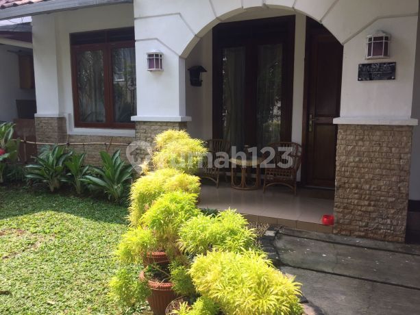 Rumah Besar di Graha Cinere 3, Siap Huni. Jual Cepat.